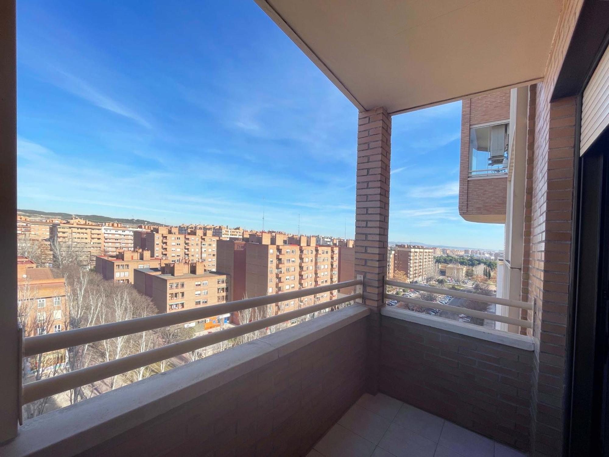 Apartamentos El Pilar Suites 3000 Saragoça Exterior foto